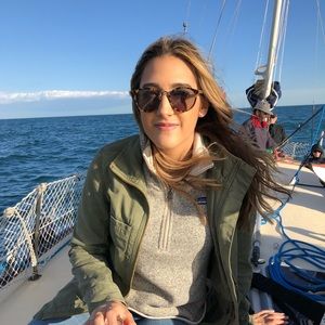 Get to know your posher, Liz!